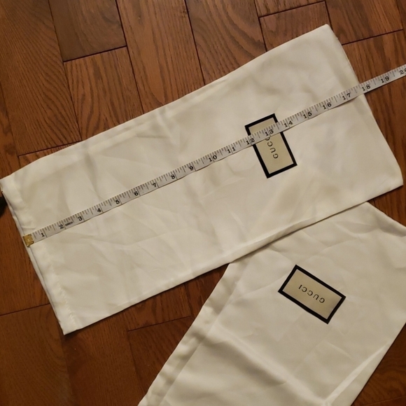 GUCCI  dust bags 2 are in this purchase - Picture 3 of 4